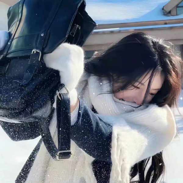 内心强大的美女白川